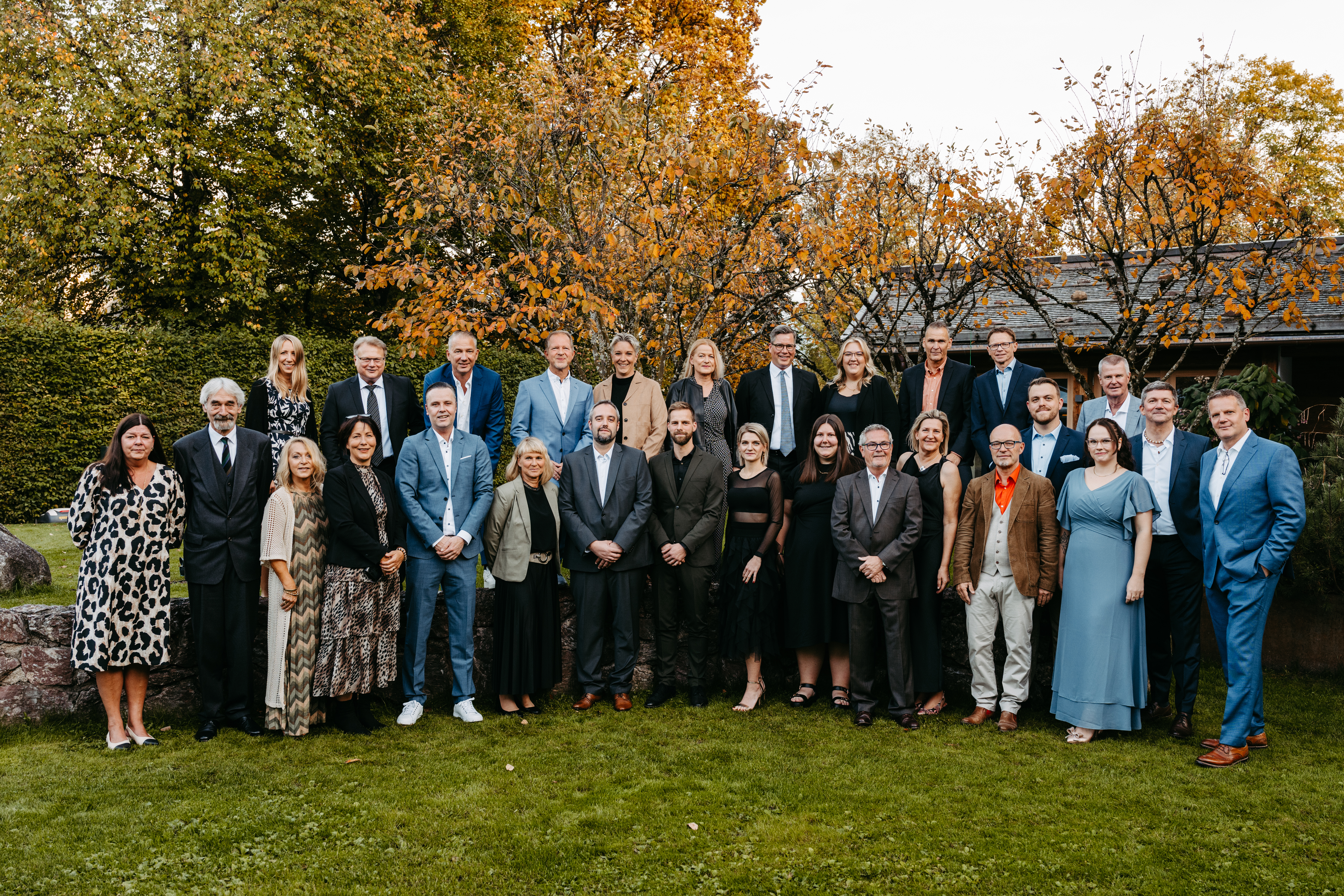 Gruppenbild KollegInnen in der Natur